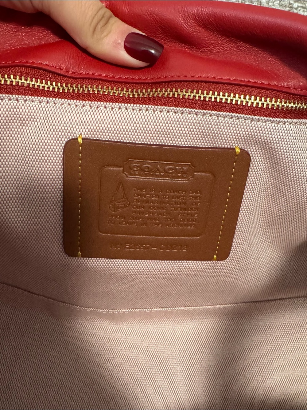 COACH Haversack Scarlet USED - Picture 6 of 11